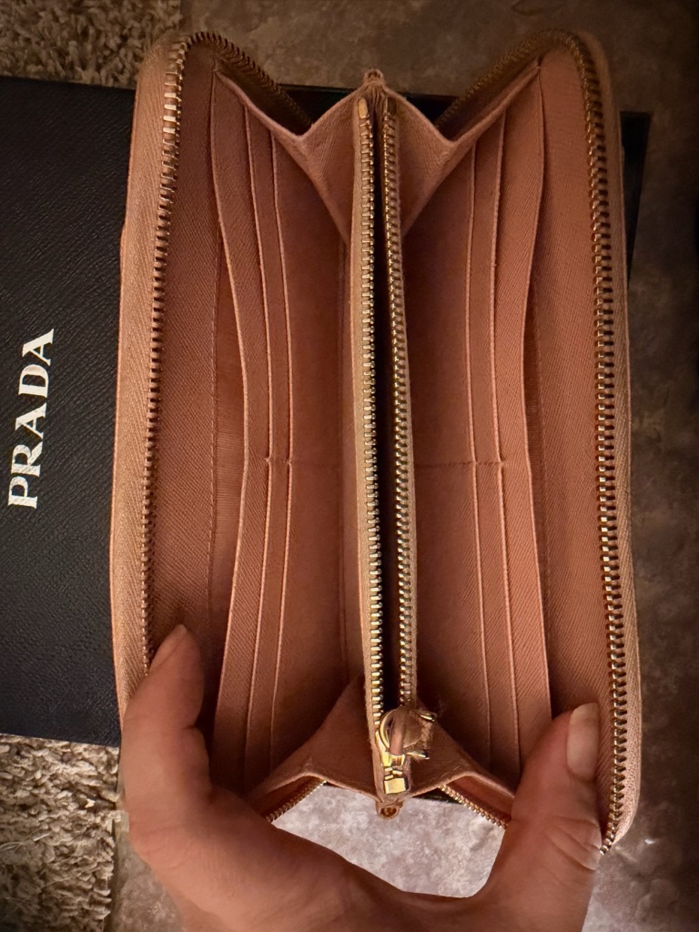 Authentic Prada Pink Wallet with Bow - Picture 7 of 10